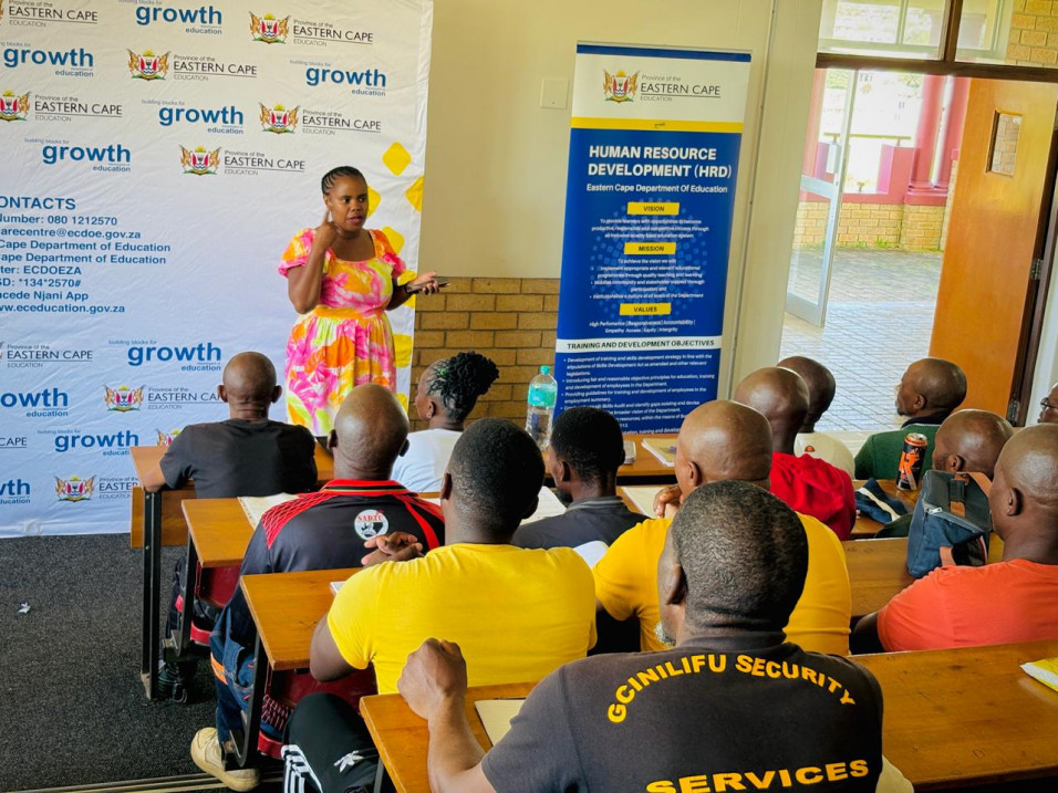 HUMAN RESOURCE DEVELOPMENT CAPACITATES 700 EPWP TRAINEES